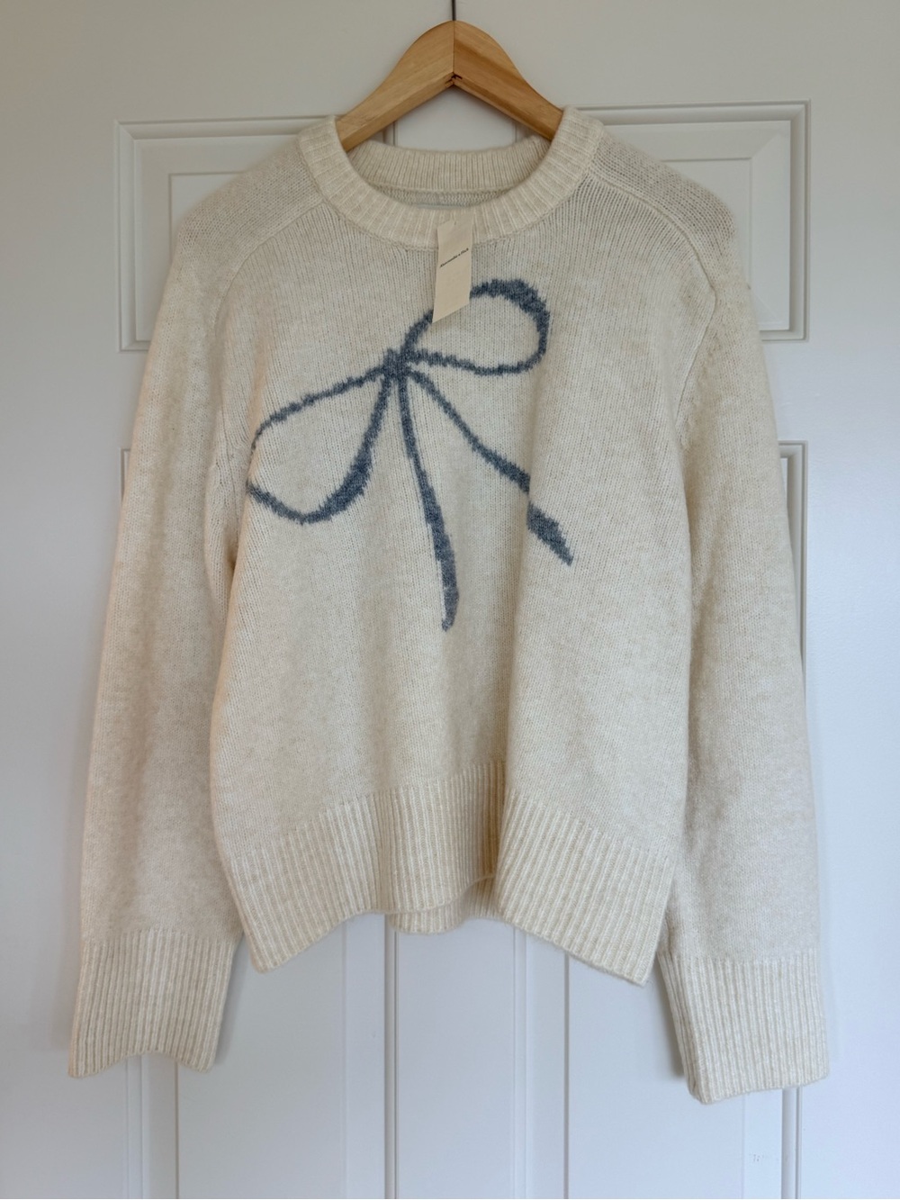 Abercrombie & Fitch Cream Crewneck Sweater with Gray Bow NWT S